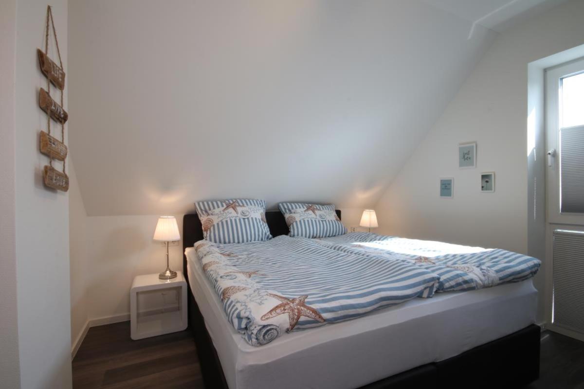 Villa Am Kutterhafen 21 - Haus Joost Fedderwardersiel Esterno foto